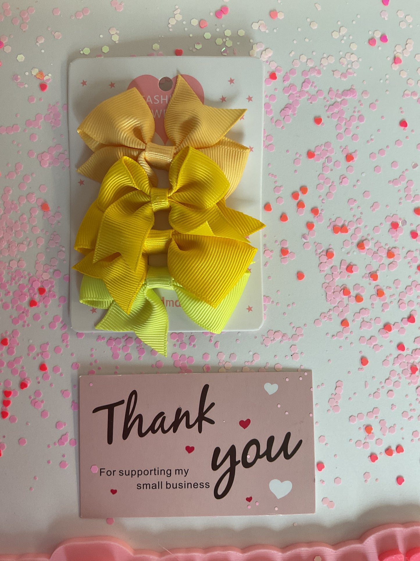 Small hair bows