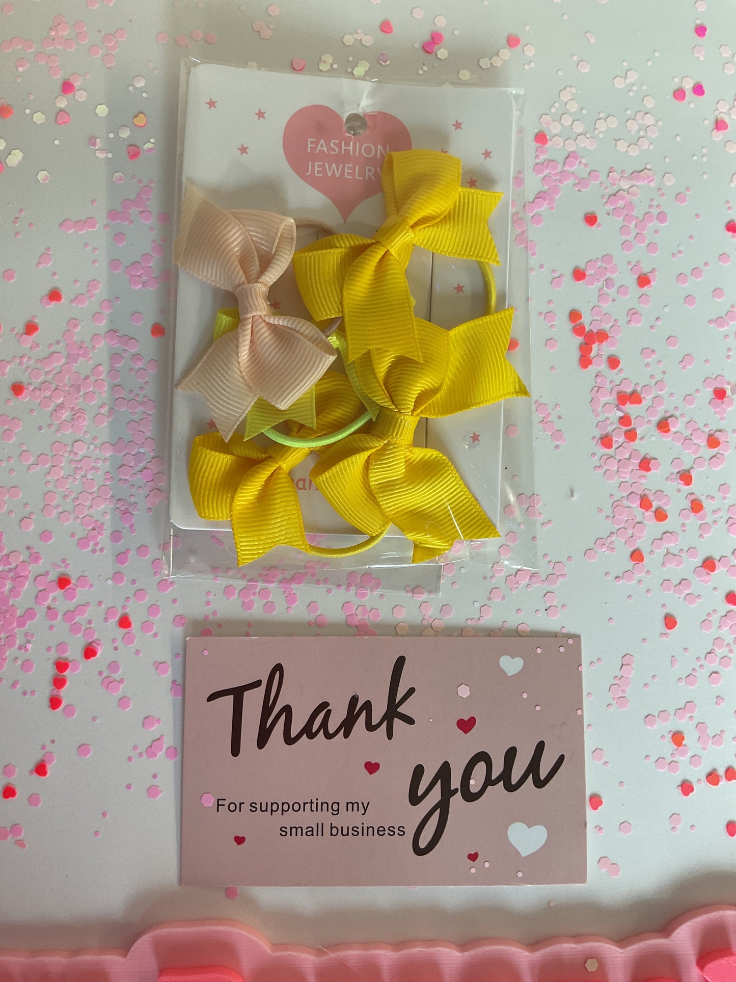 Small hair bows