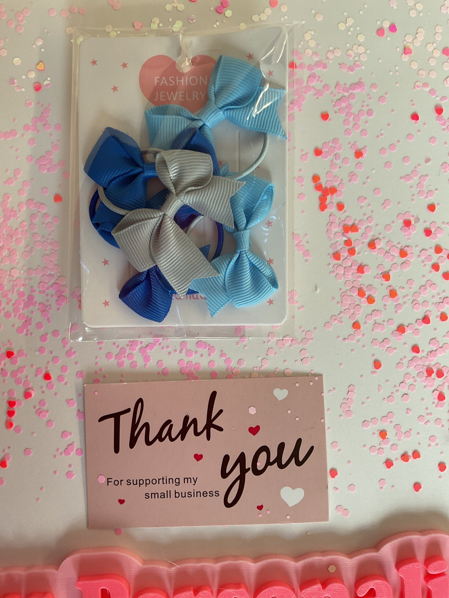 Small hair bows