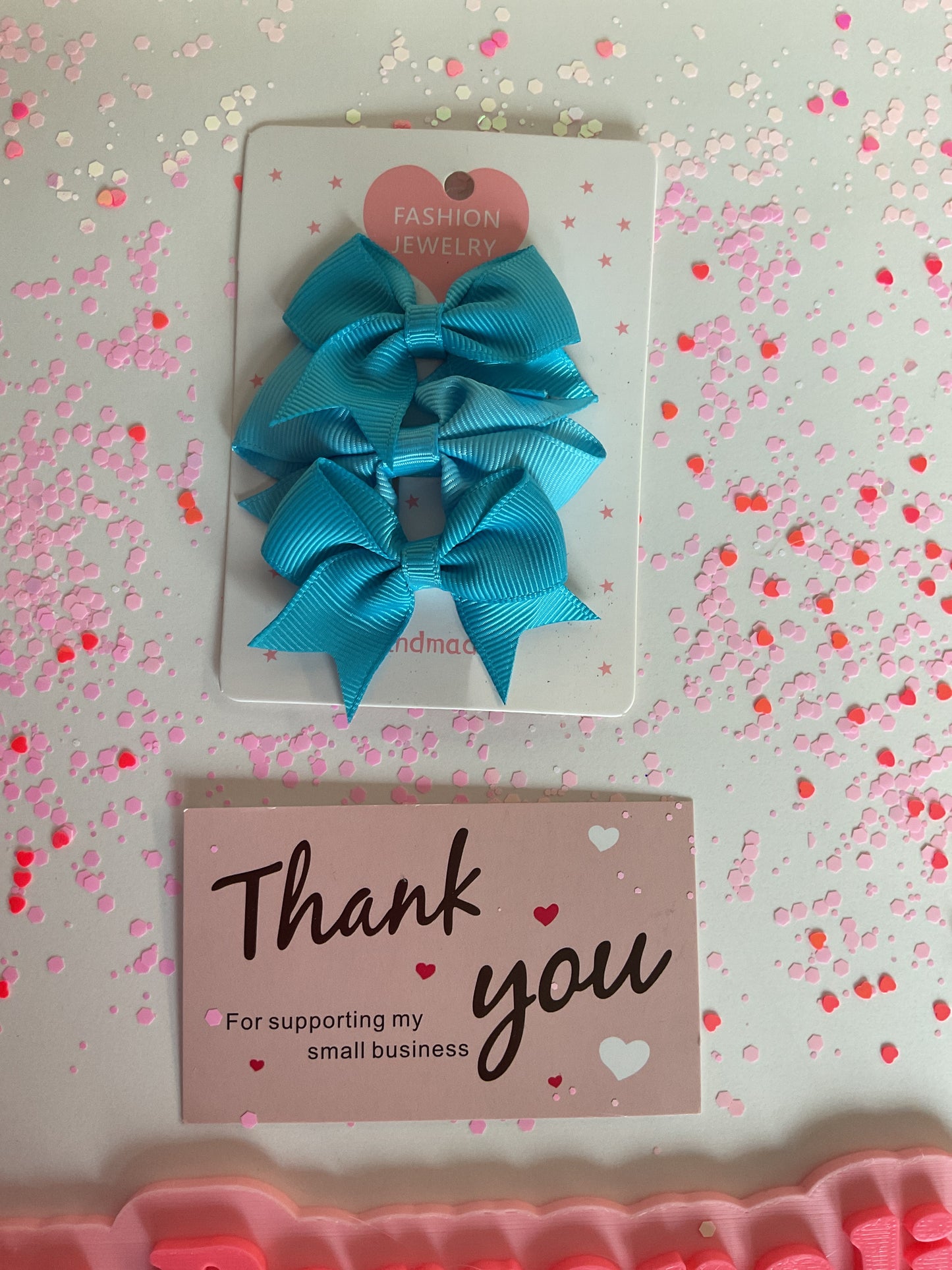 Small hair bows